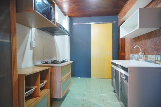 Cozinha de apartamento para alugar com 1 quarto, 44m² em Costa E Silva, Porto Alegre