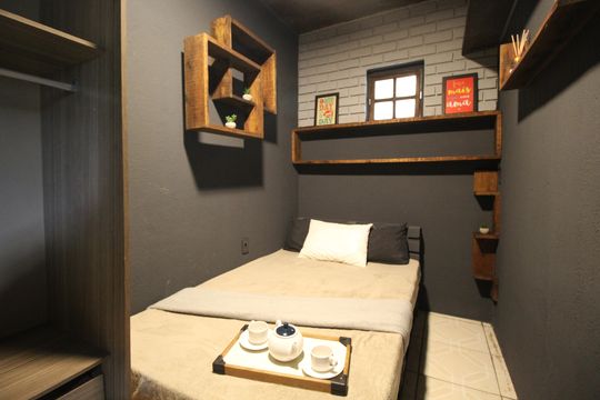Quarto  de apartamento para alugar com 1 quarto, 44m² em Costa E Silva, Porto Alegre