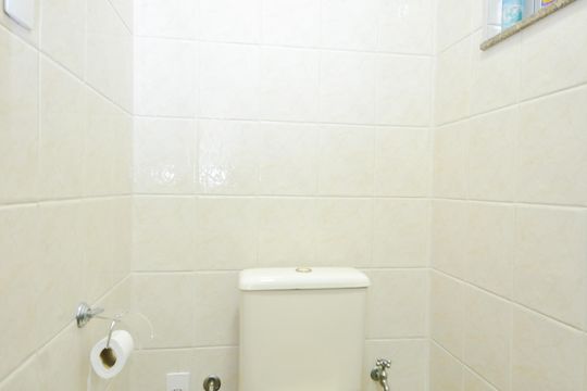 Lavabo de casa para alugar com 4 quartos, 240m² em Jardim Aida, Guarulhos