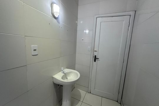 Banheiro de apartamento para alugar com 2 quartos, 69m² em Centro, São Vicente