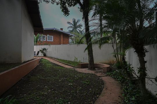 Jardim de casa à venda com 6 quartos, 450m² em Fazenda Morumbi, São Paulo