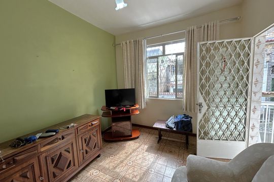 Sala de casa para alugar com 2 quartos, 100m² em Vila Valqueire, Rio de Janeiro