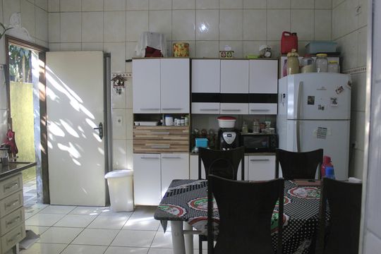 Cozinha (casa 3) de casa à venda com 9 quartos, 352m² em Cidade Parque Alvorada, Guarulhos