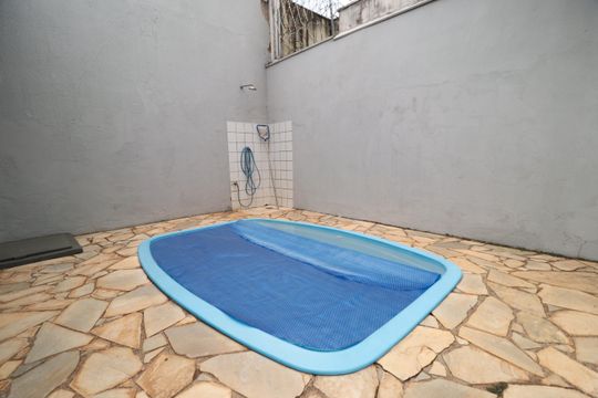 Piscina de casa para alugar com 3 quartos, 148m² em Vigilato Pereira, Uberlândia