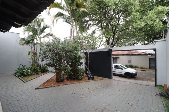 Jardim de casa para alugar com 3 quartos, 148m² em Vigilato Pereira, Uberlândia