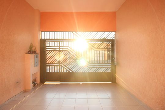 Garagem de casa à venda com 2 quartos, 135m² em Parque Dom Joao Neri, São Paulo