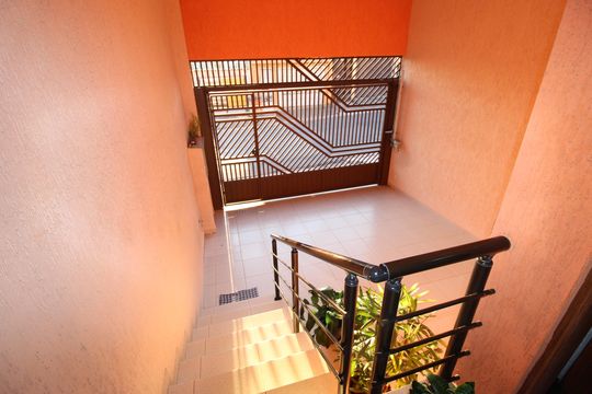 Garagem de casa à venda com 2 quartos, 135m² em Parque Dom Joao Neri, São Paulo