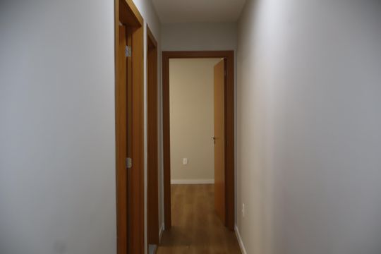 Corredor de apartamento para alugar com 2 quartos, 43m² em Cidade São Mateus, São Paulo