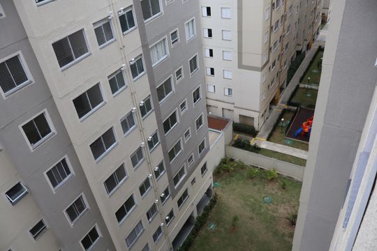 Vista do Quarto 1 de apartamento para alugar com 2 quartos, 43m² em Cidade São Mateus, São Paulo