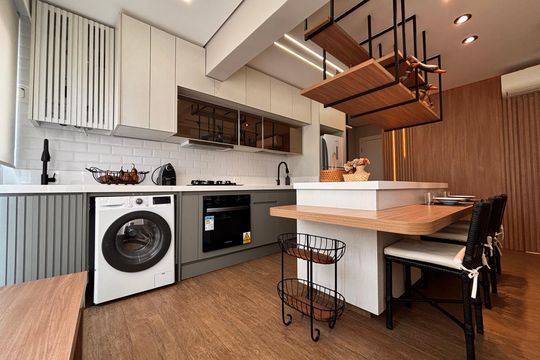 Cozinha de apartamento para alugar com 1 quarto, 53m² em Alphaville Empresarial, Barueri