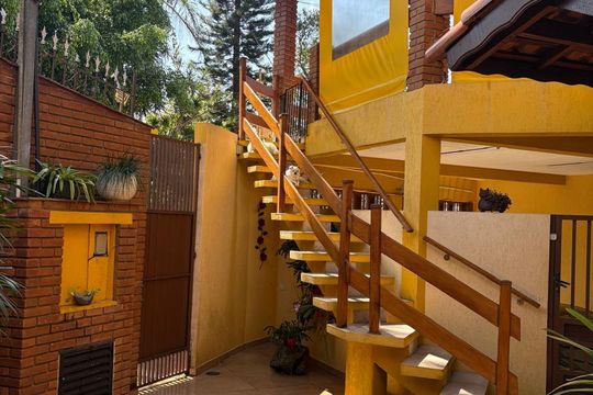 Área externa de casa à venda com 4 quartos, 250m² em Vila Erna, São Paulo