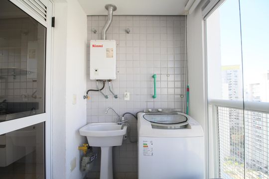 Área de Serviço de apartamento para alugar com 2 quartos, 67m² em Vila Andrade, São Paulo