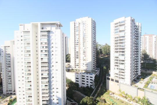 Vista da Varanda de apartamento para alugar com 2 quartos, 67m² em Vila Andrade, São Paulo