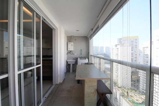 Varanda de apartamento para alugar com 2 quartos, 67m² em Vila Andrade, São Paulo
