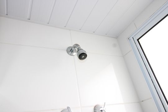 Banheiro de apartamento para alugar com 2 quartos, 50m² em Colônia (zona Leste), São Paulo