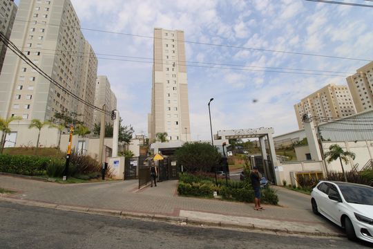 Fachada de apartamento para alugar com 2 quartos, 50m² em Colônia (zona Leste), São Paulo