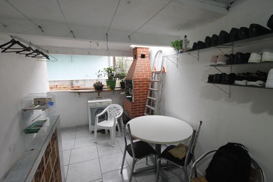 Churrasqueira de casa à venda com 2 quartos, 70m² em Parque Regina, São Paulo
