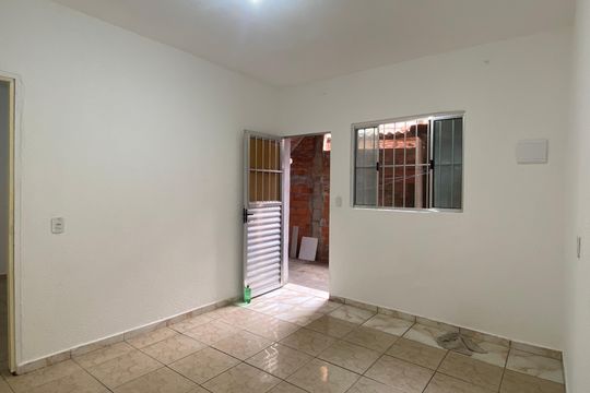 Casa para alugar com 1 quarto, 40m² em Baronesa, Osasco