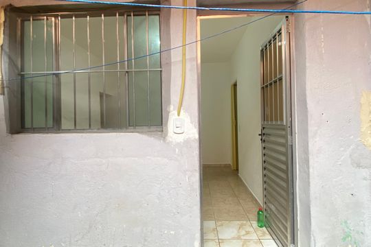 Área externa de casa para alugar com 1 quarto, 40m² em Baronesa, Osasco