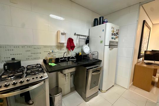 Cozinha de apartamento para alugar com 1 quarto, 74m² em Campo Belo, São Paulo