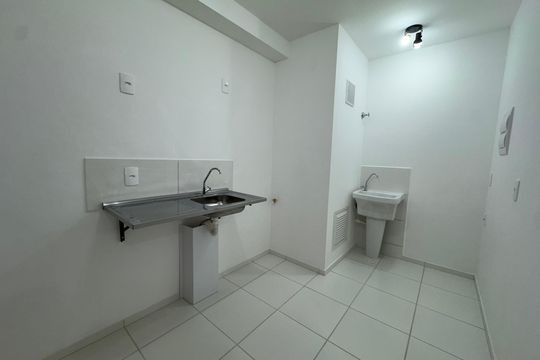 Cozinha de apartamento para alugar com 2 quartos, 35m² em Chacara Santa Lucia, Carapicuíba