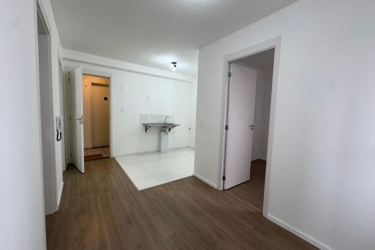 Apartamento para alugar com 2 quartos, 35m² em Chacara Santa Lucia, Carapicuíba