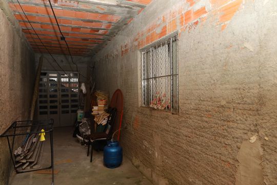 Quintal de casa para alugar com 4 quartos, 200m² em Conjunto Habitacional Castro Alves, São Paulo