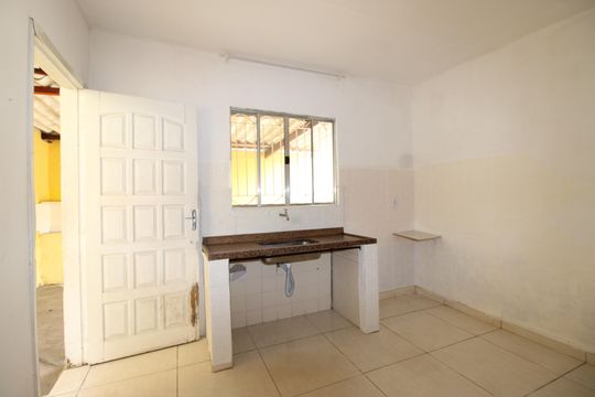 Cozinha de casa para alugar com 2 quartos, 110m² em Vila Giordano, São Paulo