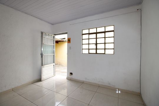 Sala de casa para alugar com 2 quartos, 110m² em Vila Giordano, São Paulo