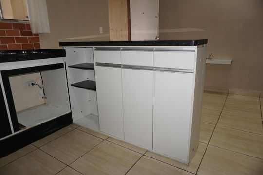 Sala/Cozinha de casa para alugar com 2 quartos, 50m² em Parque Independencia, Embu das Artes