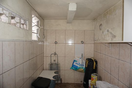 Área de serviço de casa para alugar com 2 quartos, 50m² em Parque Independencia, Embu das Artes