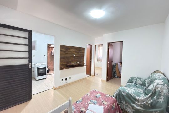 Sala de casa de condomínio para alugar com 2 quartos, 80m² em Solar do Barreiro, Belo Horizonte