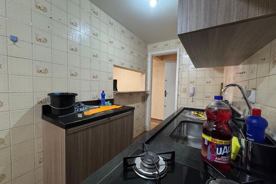 Cozinha  de apartamento para alugar com 2 quartos, 55m² em Qsa 21, Brasília