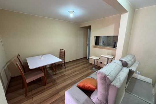 Sala de apartamento para alugar com 2 quartos, 55m² em Qsa 21, Brasília