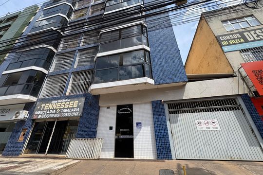 Fachada  de apartamento para alugar com 2 quartos, 55m² em Qsa 21, Brasília