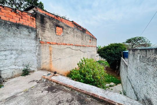 Quintal de casa à venda com 2 quartos, 61m² em Refúgio dos Bandeirantes, Barueri