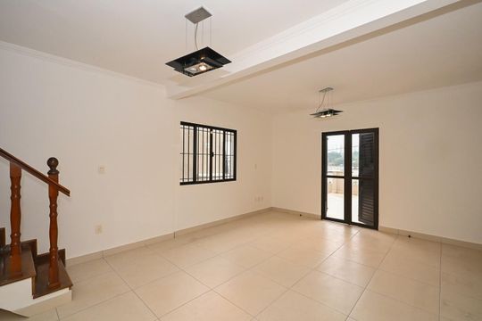 Sala de casa à venda com 3 quartos, 180m² em Vila Sonia do Taboao, Taboão da Serra