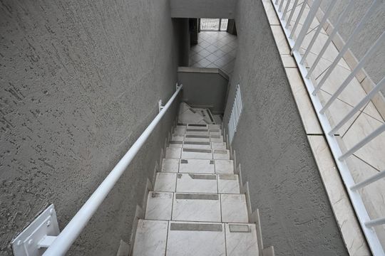 Entrada de casa à venda com 3 quartos, 180m² em Vila Sonia do Taboao, Taboão da Serra