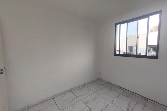 Quarto de casa de condomínio para alugar com 2 quartos, 46m² em Viamópolis, Viamão