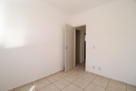 Quarto 1 de casa de condomínio para alugar com 3 quartos, 100m² em Morada da Colina, Uberlândia
