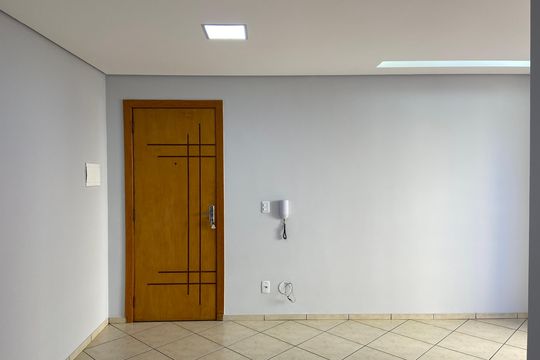 Sala de apartamento para alugar com 2 quartos, 52m² em Cidade das Flores, Osasco