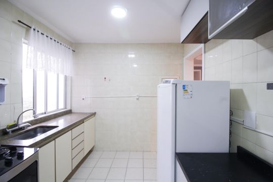Cozinha de apartamento para alugar com 3 quartos, 60m² em Jardim Iris, São Paulo