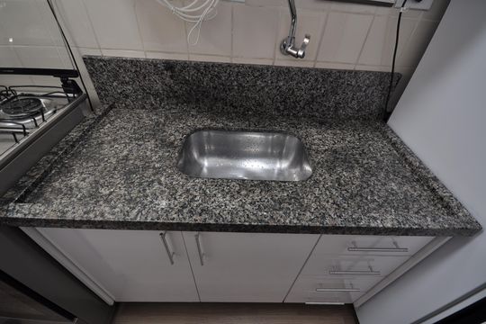 Cozinha de apartamento à venda com 2 quartos, 50m² em Jardim Martins Silva, São Paulo
