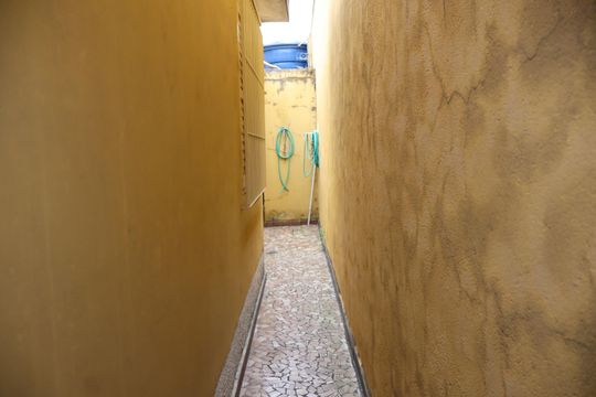 Corredor externo de casa à venda com 3 quartos, 160m² em Vila Ema, São Paulo