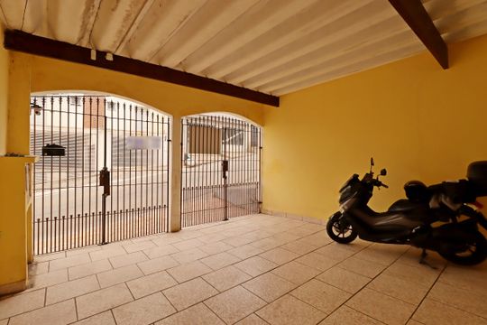 Garagem de casa à venda com 3 quartos, 179m² em Vila Progresso, Santo André