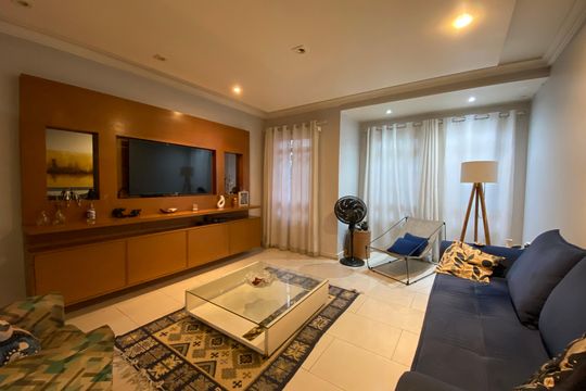 Casa para alugar com 3 quartos, 220m² em Jardim Jussara, São Paulo