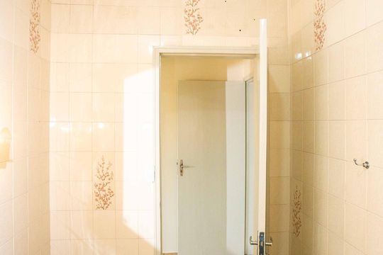 Banheiro da Suíte de casa para alugar com 3 quartos, 200m² em Taboão, Diadema