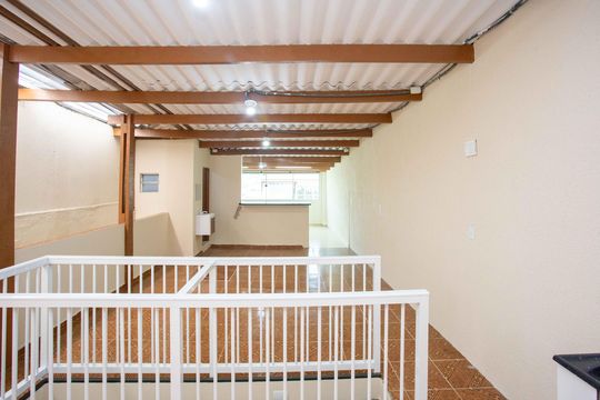 Área de Serviço de casa para alugar com 3 quartos, 200m² em Taboão, Diadema