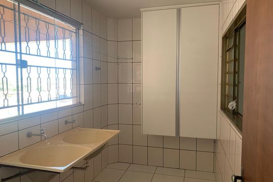 Cozinha de apartamento para alugar com 3 quartos, 110m² em Leblon, Uberaba