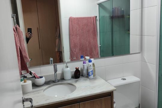 Banheiro de apartamento à venda com 2 quartos, 75m² em Vila Graff, Jundiaí